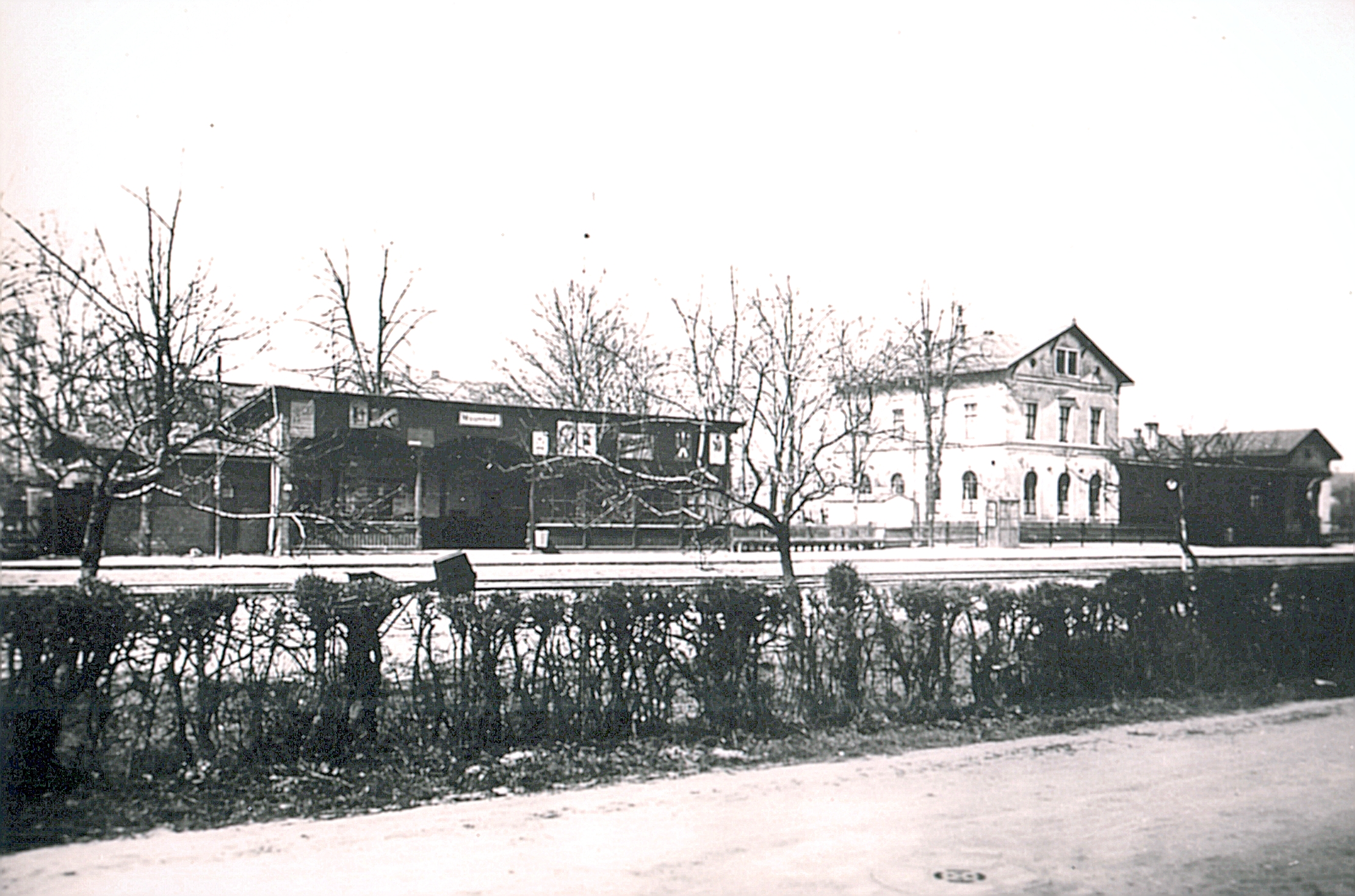 Bahnhof Naunhof mit Schuppen 193x?